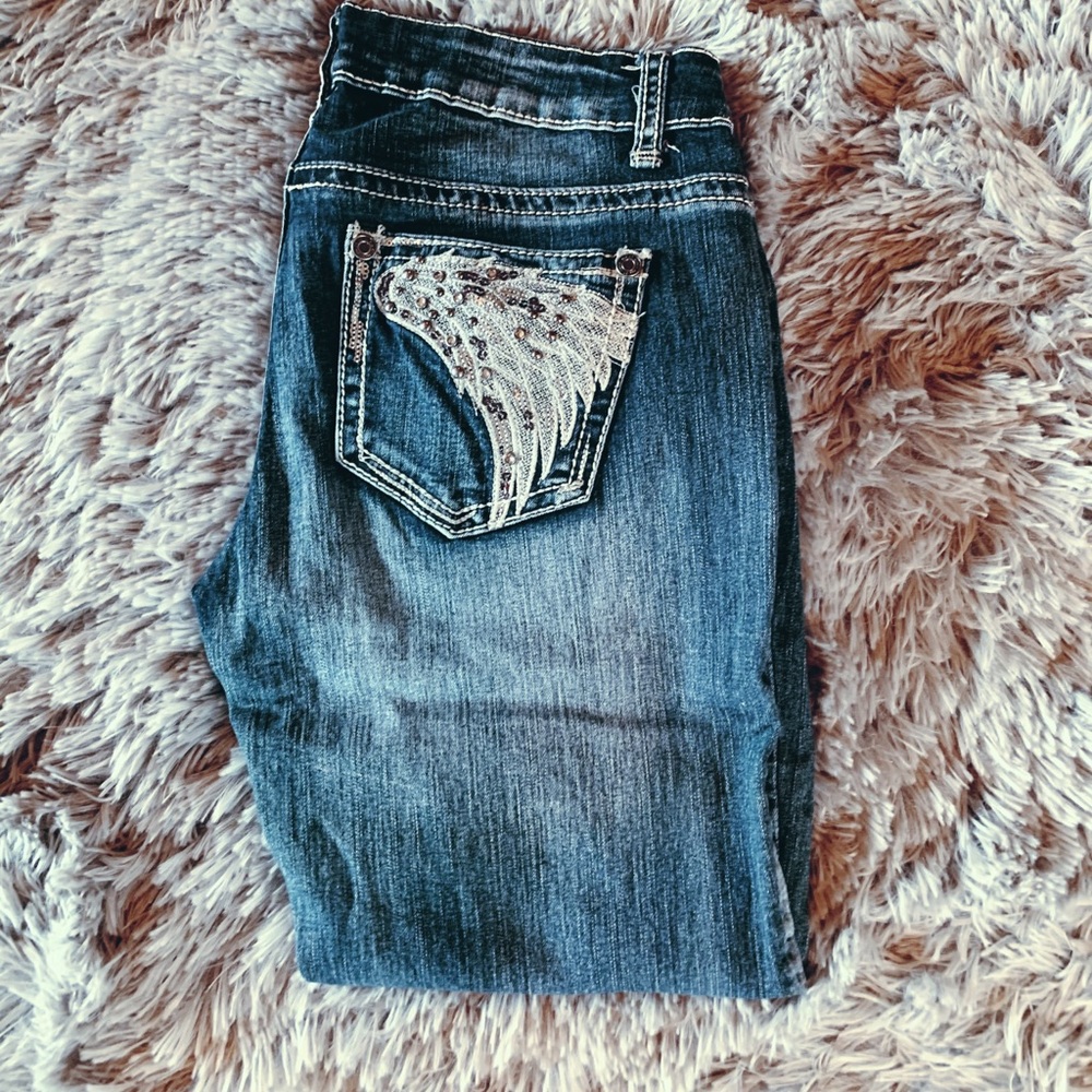 angel wing capris